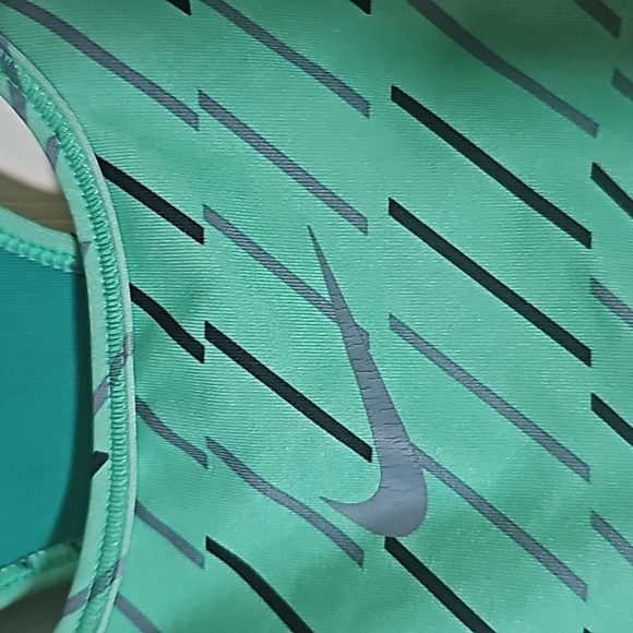 Nike Dri Fit Sports Bra Size S - Picture 2 of 4